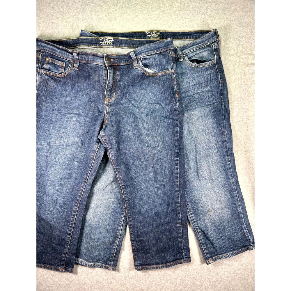 The Flirt Old Navy Jeans Womens 14 Blue Denim Medium Wash Straight Leg Lot of 2